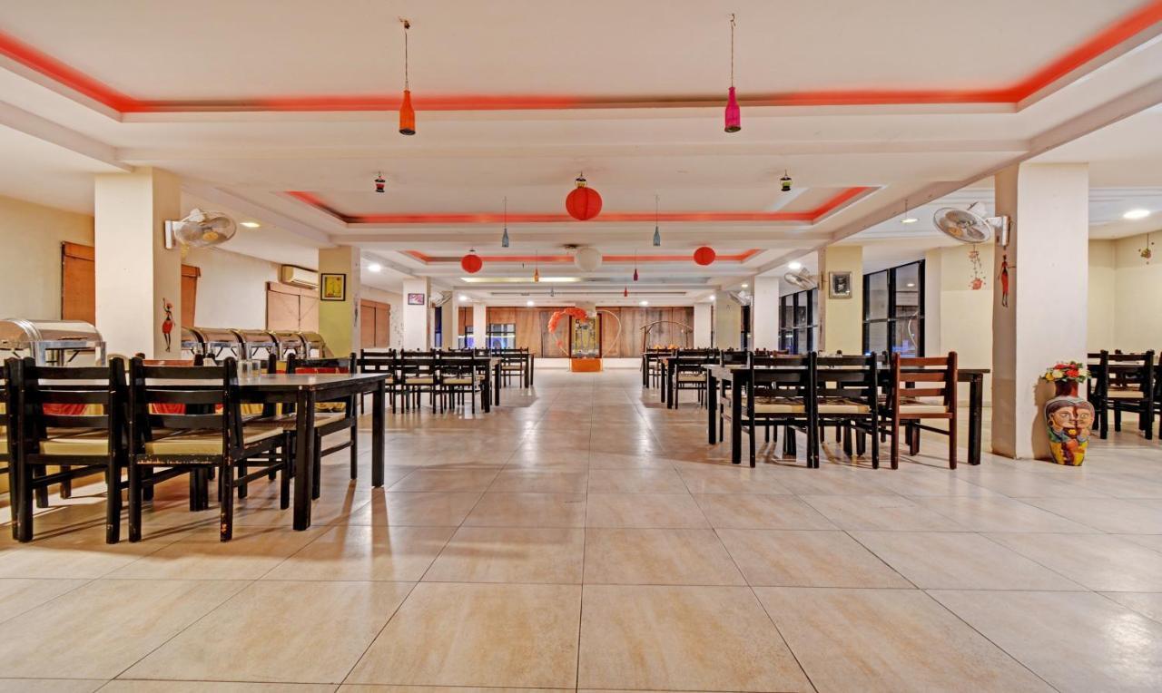 Treebo Trend Shree Vilas Nāthdwāra Buitenkant foto